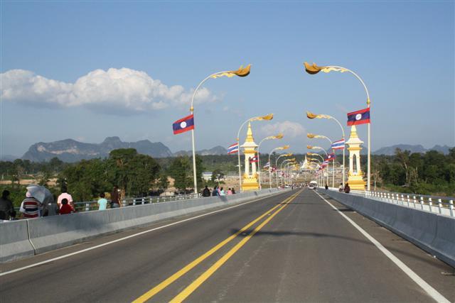 ครม. ไฟเขียวศูนย์การขนส่
